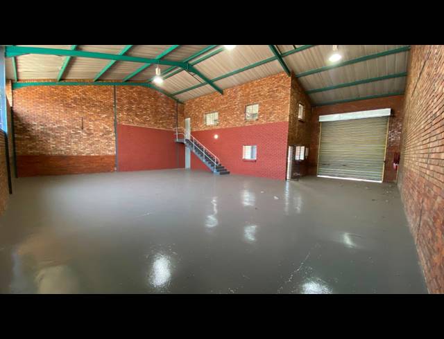 271M² WAREHOUSE TO LET IN HENNOPSPARK